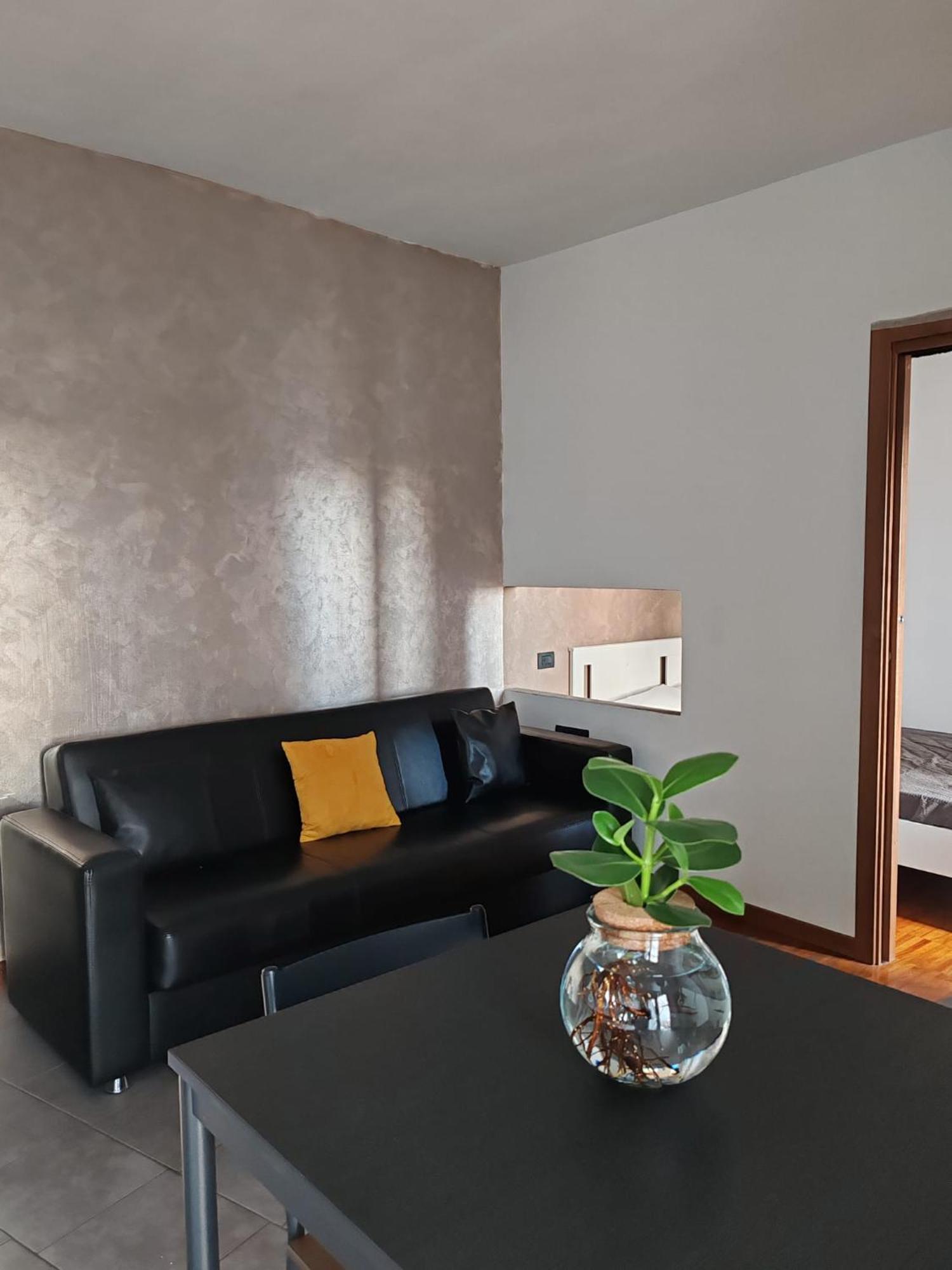 Terrazzo Di Bicocca Apartment M5 Niguarda M3 Zara Centrale & Garibaldi Station Милано Екстериор снимка
